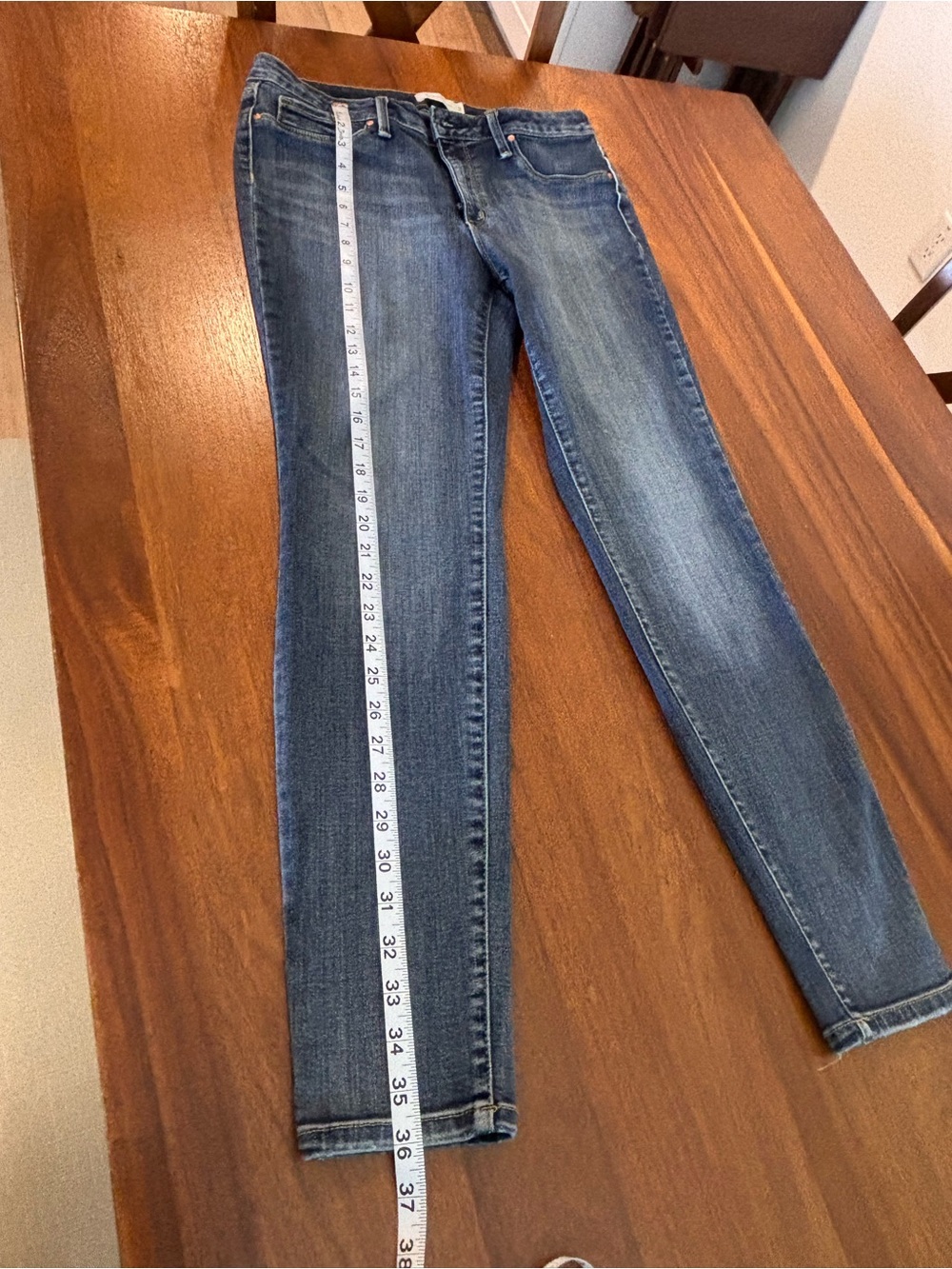 Jessica Simpson Dark Mid-Blue Kiss Me Super Skinny Jeans size 31S